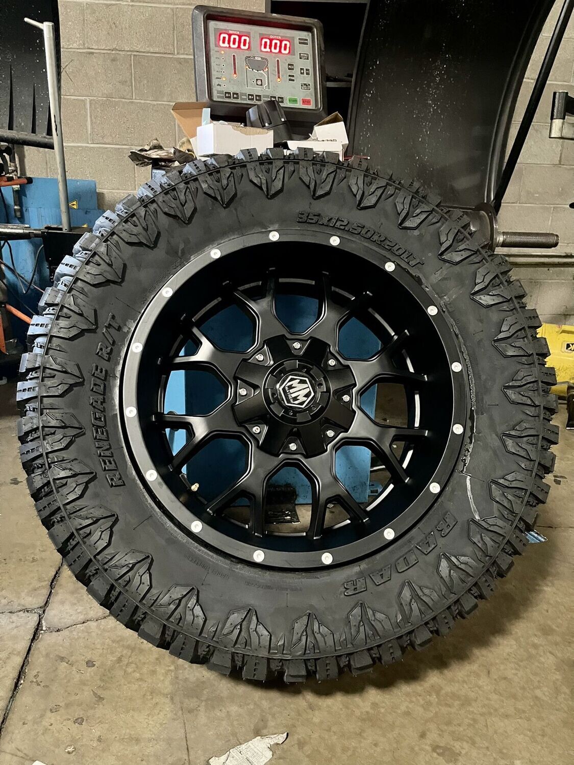 Wheel & Tire Mayhem 20x10 6X135/6X139.7 Matte Black Wheels & 35x12.50-20 Radar R/T 10ply Tires
