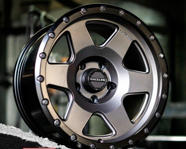 5 Wheel & Tire  Havok 18x9 5x5 Wheels & 35x12.50-18 Haida R/T Tires