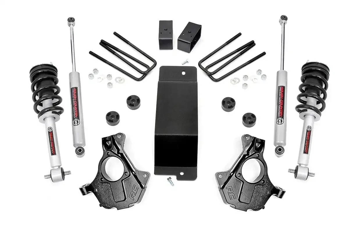 Rough Country 3.5" Lift Kit/Alu/Stamp Steel LCA/N3 Struts (14-18) Chevy Silverado  Gmc Sierra 1500