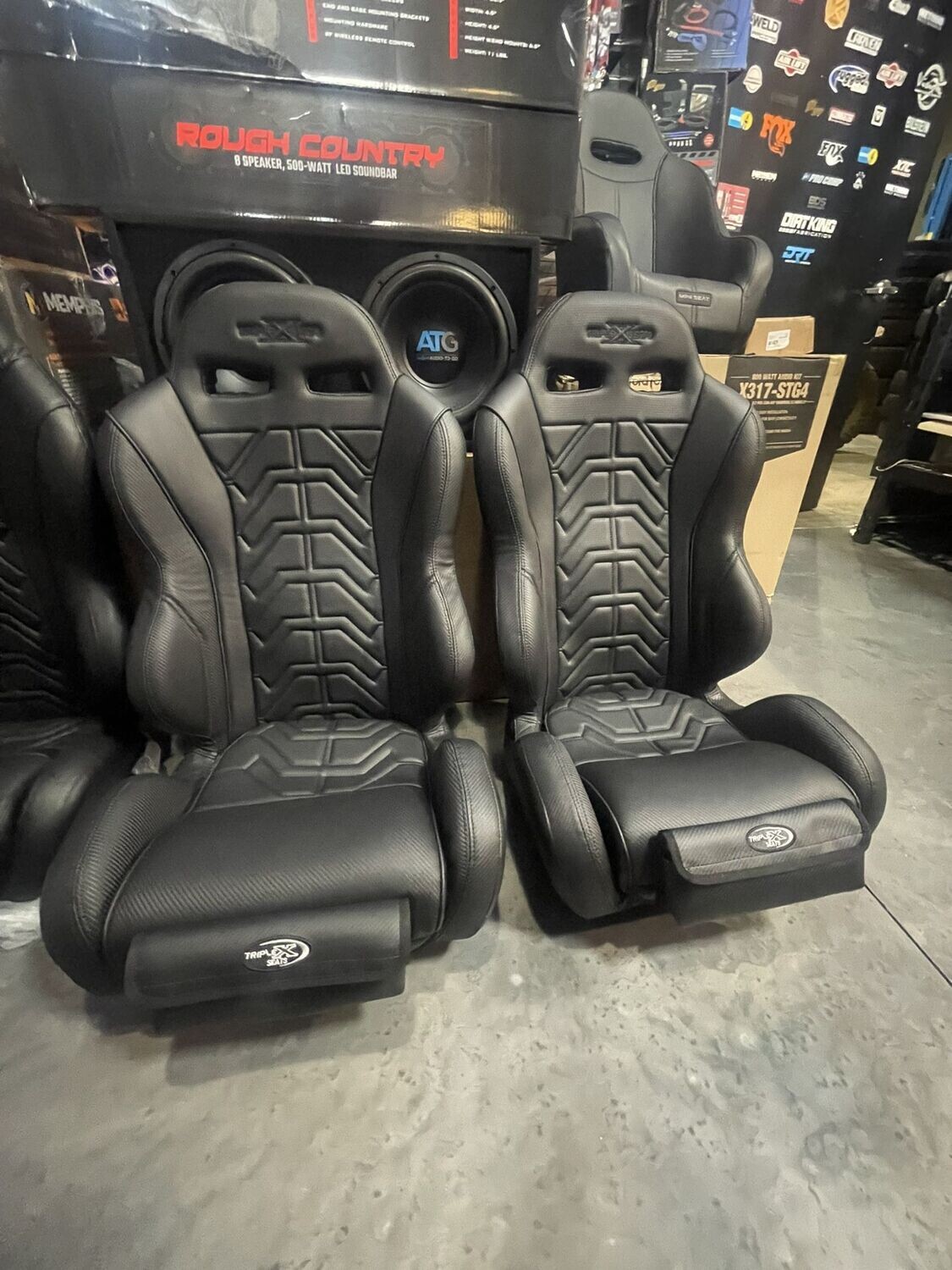 Triple X -2.0 Front Bucket Seats Black Carbon/Black Trim 22-Up Polaris RZR Pro R