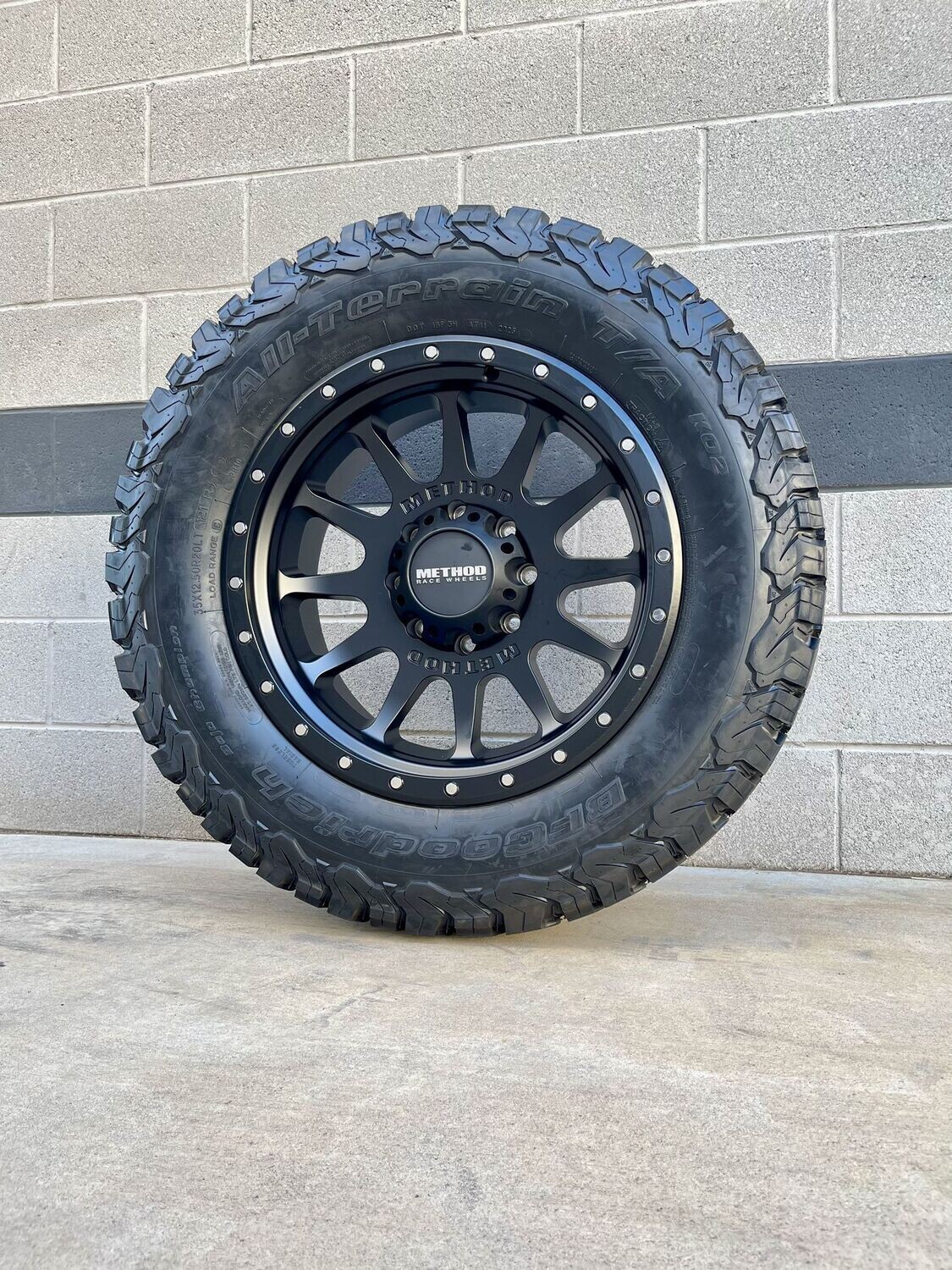 Wheel & Tire Method Race MR605 20x10 -24 6X139.7 Matte Black Wheels & 35x12.50R20 BF Goodrich All Terrain KO2 Tires