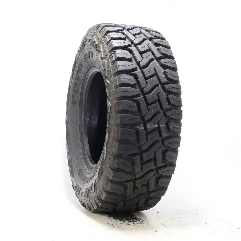 Toyo Open Country R/T 35X12.50R17 121Q Tire