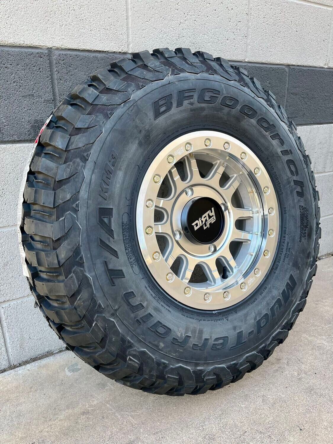 dirty life Beadlock 15X7 5x114.3 Machined Silver Gold Bolts Wheels & 32x10-15 BF Goodrich KM3 Tires (FREE Mounted