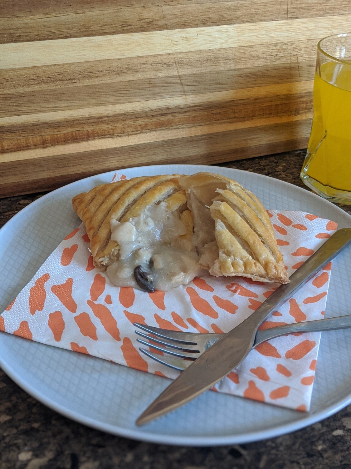 HOMEBAKE 36 Chicken &amp; Mushroom Bakes