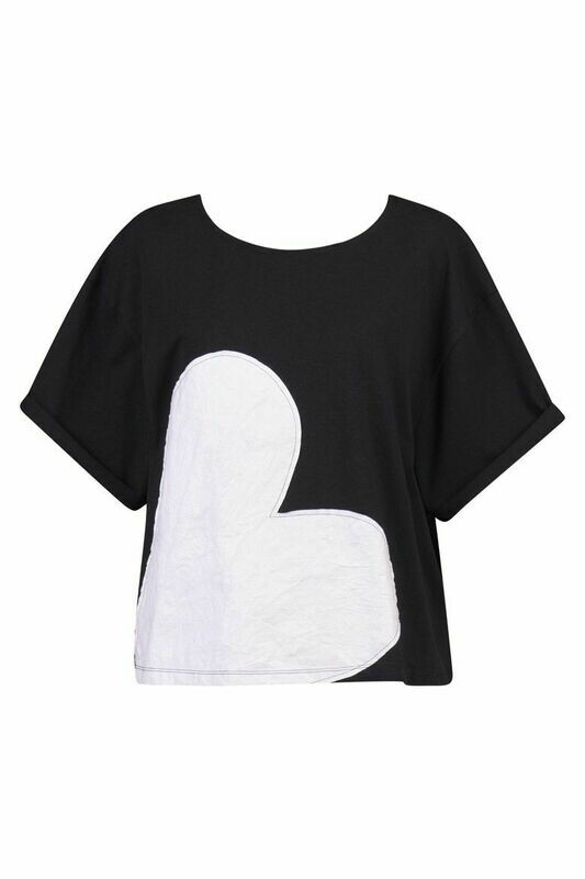 Alembika Jersey Cropped Applique Tee Alembika Jersey Cropped Applique Tee