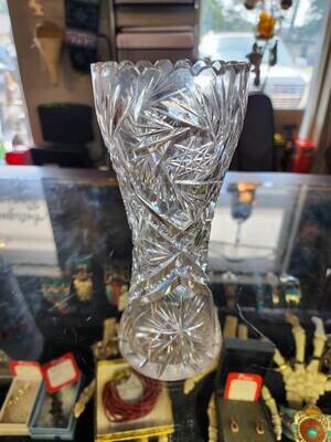 Cut glass vase - approx 8" tall