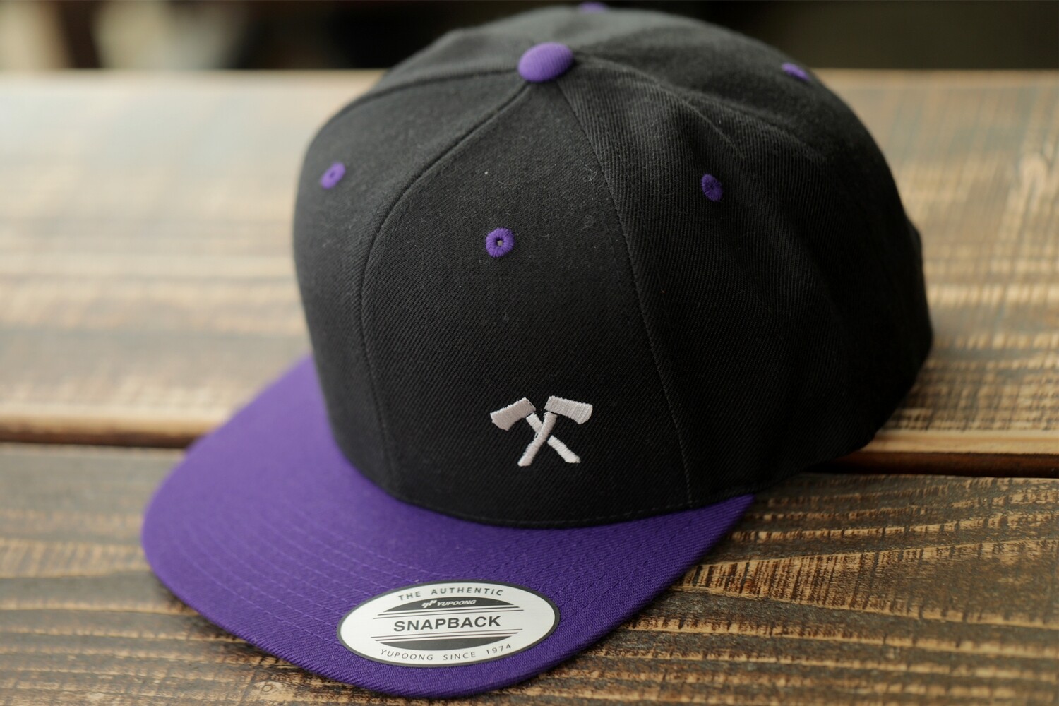 Flexfit Snapback (Black/Purple)