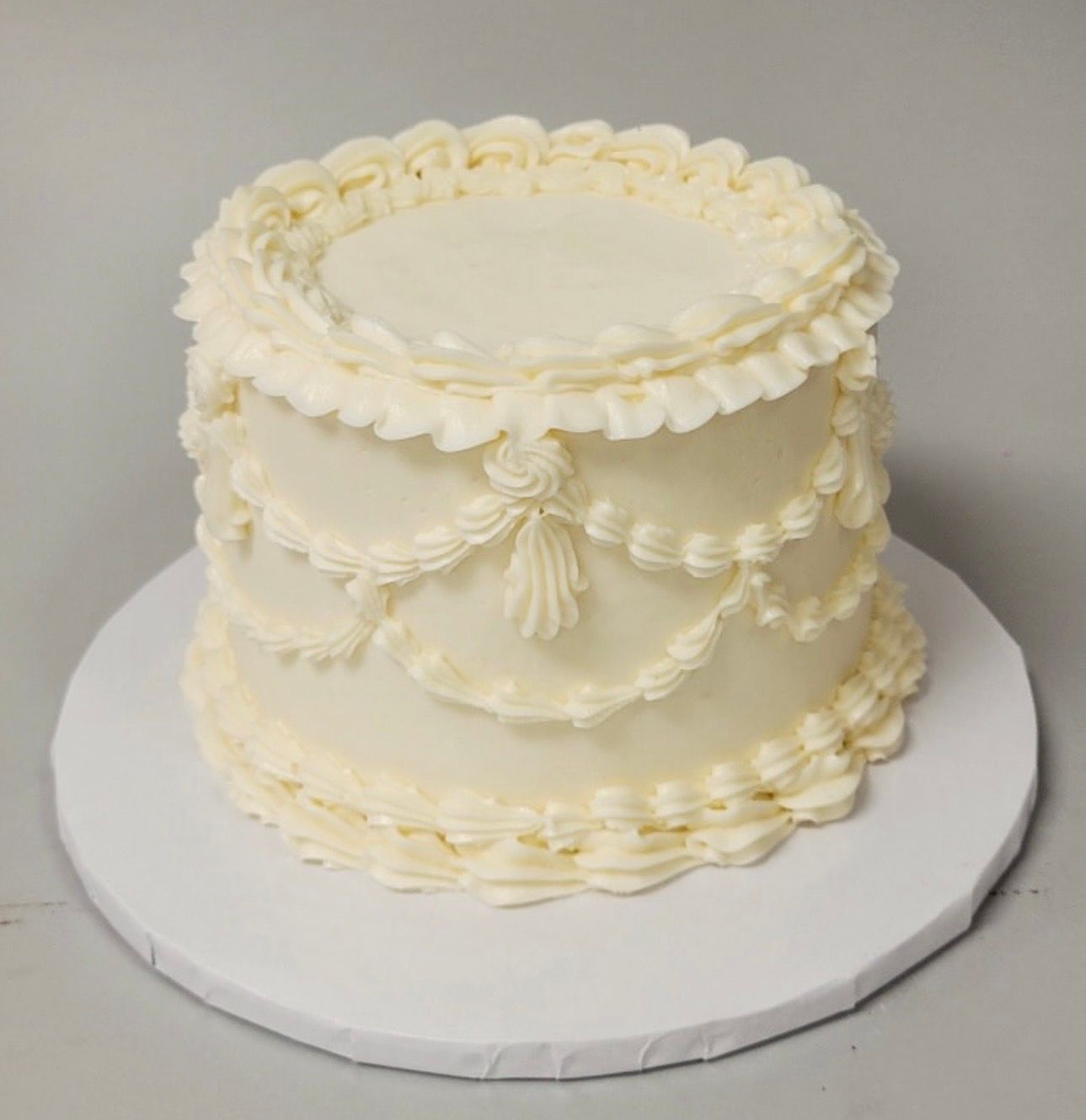 Vintage Cake Decorating Class