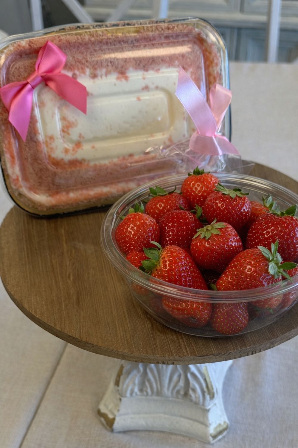 Strawberry Crunch Snack Cake