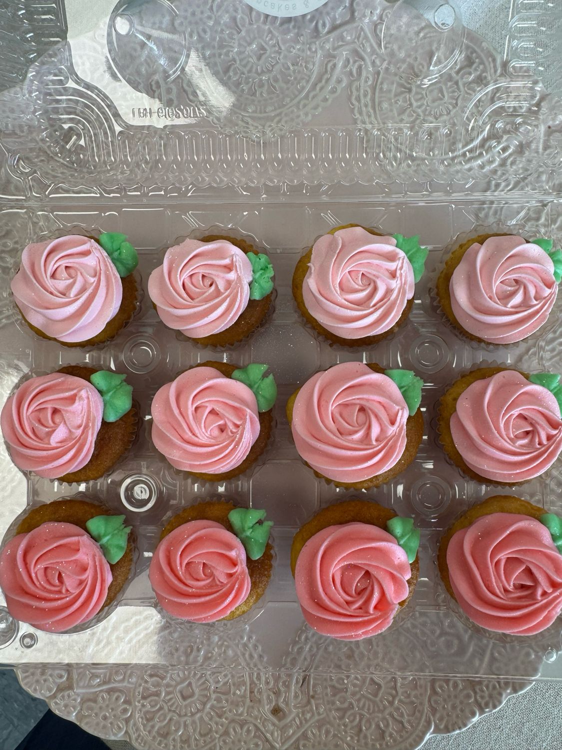 A Bed of Roses Mini Cupcakes
