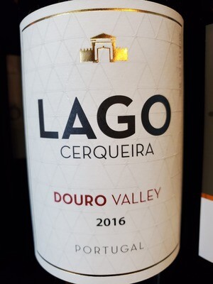 BOTTLE Lago Douro Valley