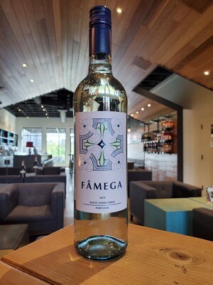 BOTTLE Famega Vinho Verde