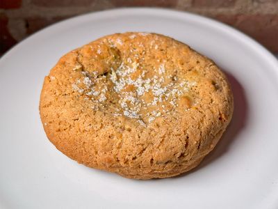 Lemon Pistachio Filled Cookie