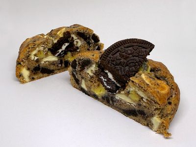 Milk-n-Cookies Filled Cookie