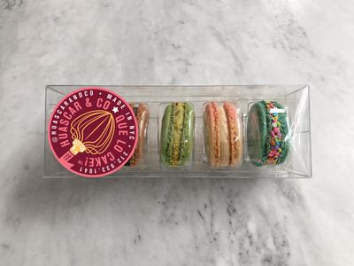 French Macaron Single