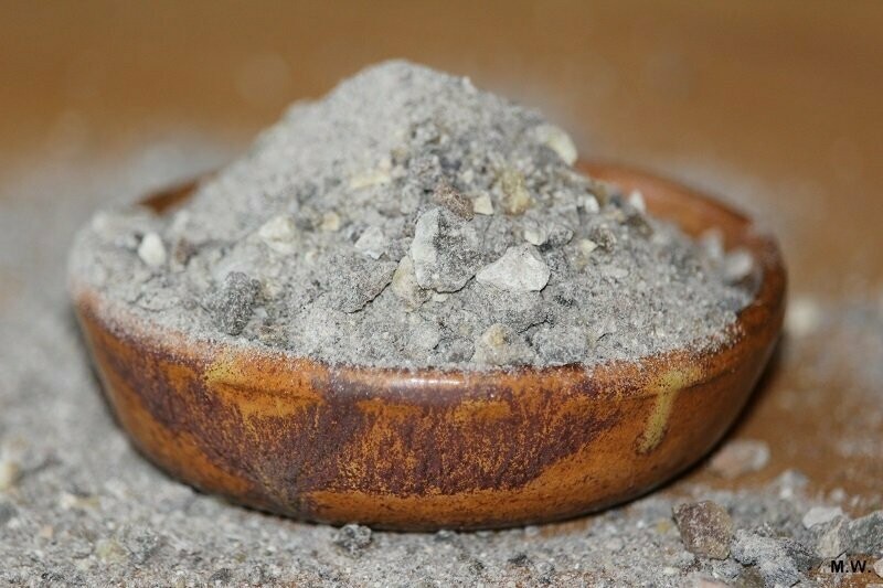 Copal schwarz (30ml im Glas) Räucherwerk