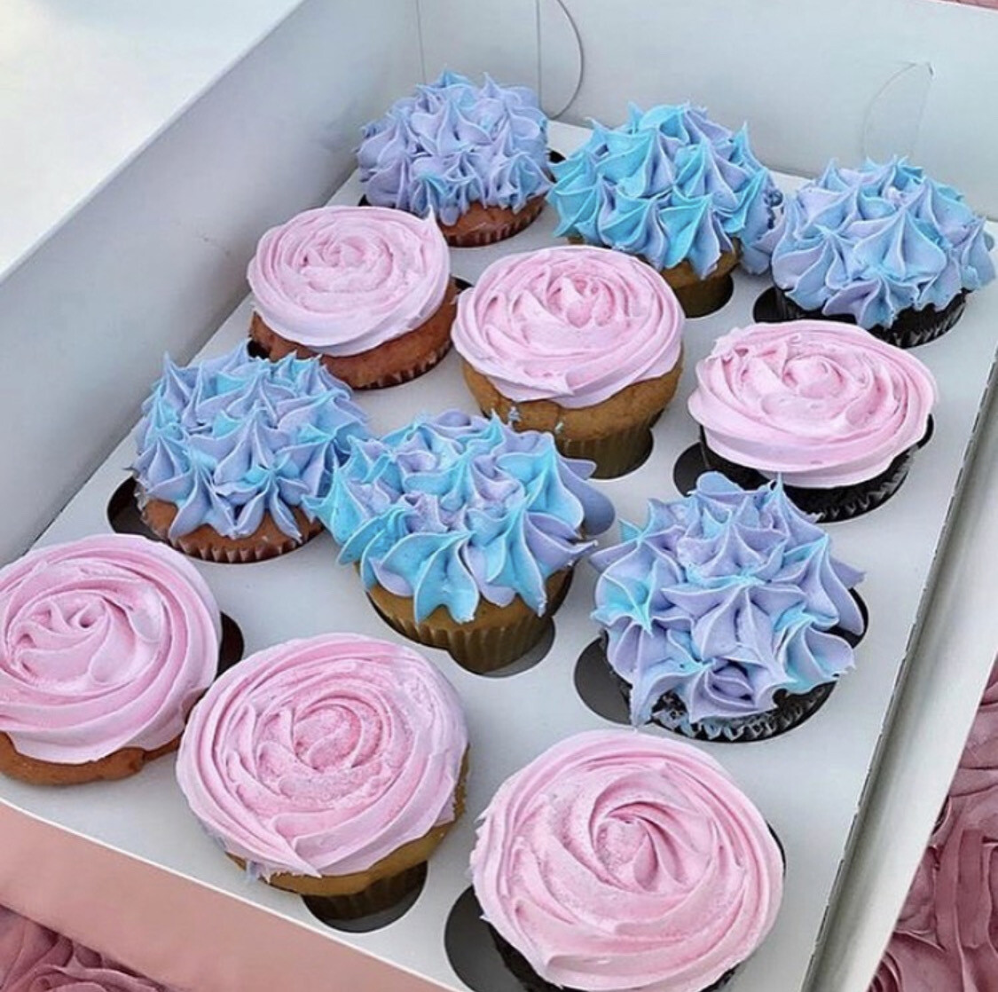 MD Flower Cupcakes Dozen