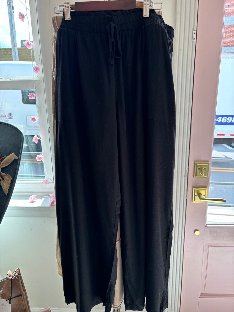 CURVY BLACK PAPER BAG PANTS