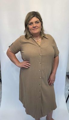 CURVY TAN BUTTON BELTED DRESS