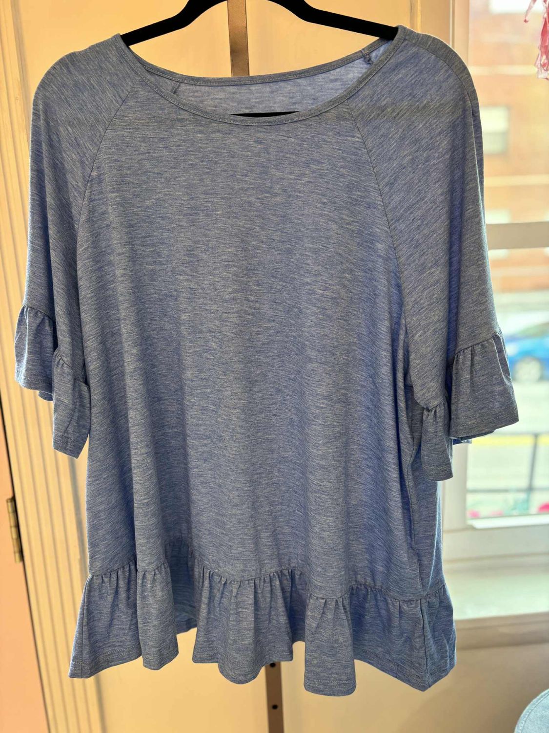 CURVY BLUE RUFFLE TOP