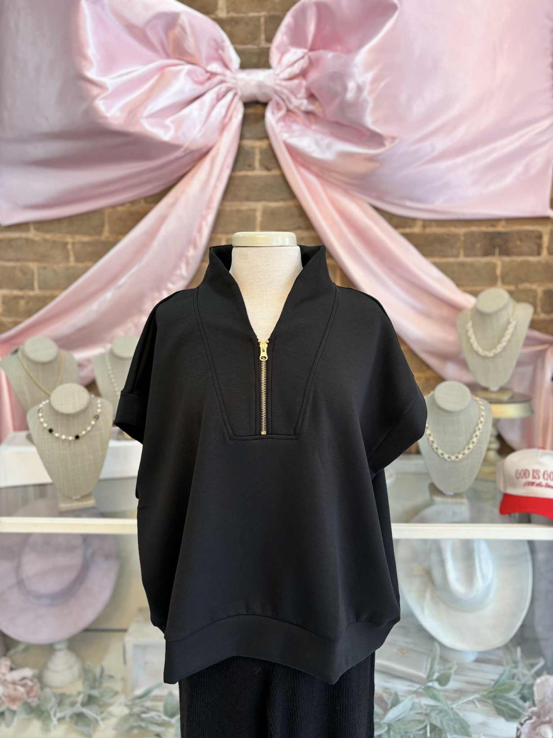 BLACK QUARTER ZIP-PULLOVER