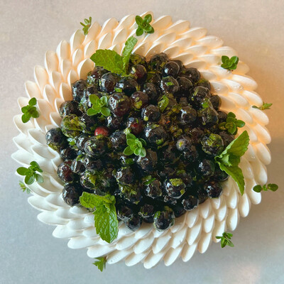 lemon meringue tart w/blueberries , 7”