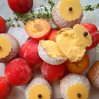 cream puff: APRICOT THYME