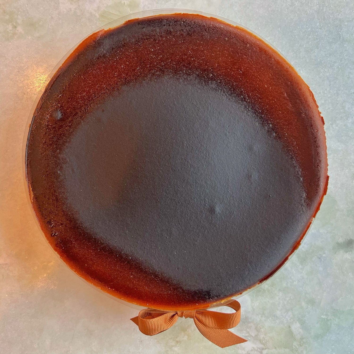 coffee &amp; irish cream basque cheesecake, 7”