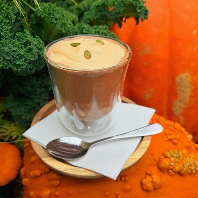 pumpkin spice hot chocolate TO STAY