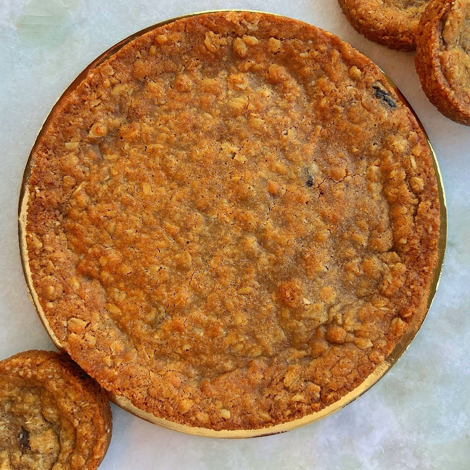 CHRISTMAS oatmeal raisin party cookie, 7”