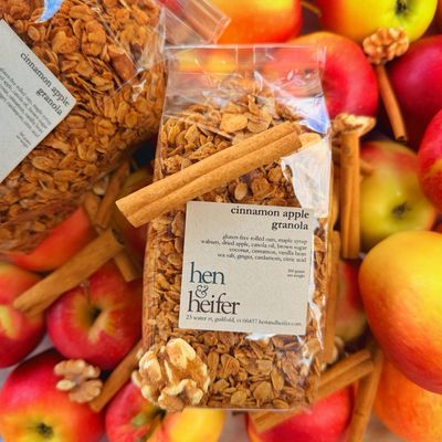 CHRISTMAS cinnamon apple granola, bag