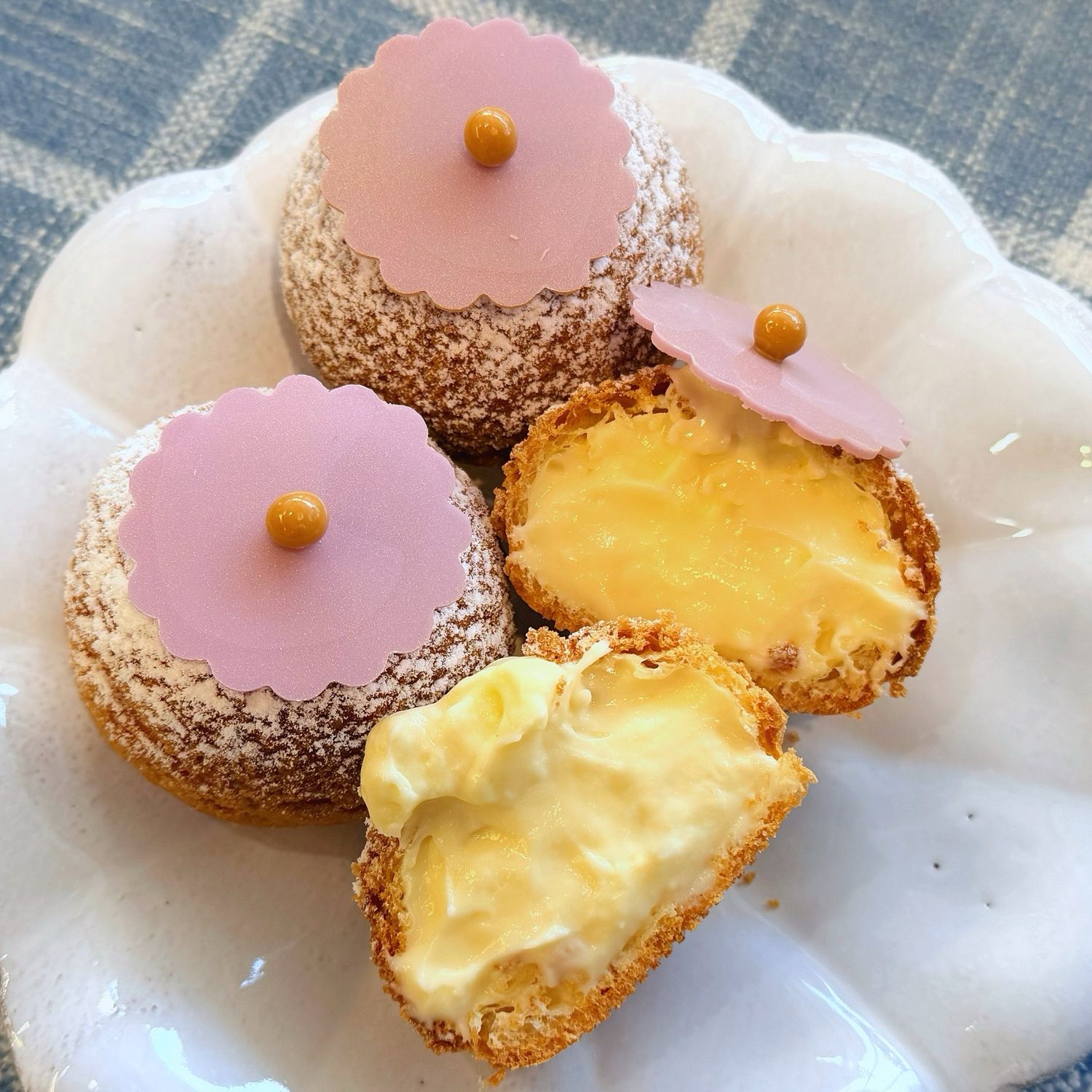 cream puff: HONEY LAVENDER