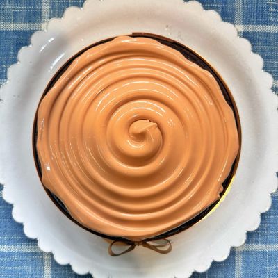 MDAY26 jeffrey’s chocolate cake, 7”