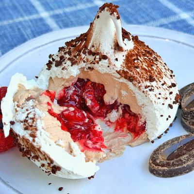 raspberry chocolate pavlova