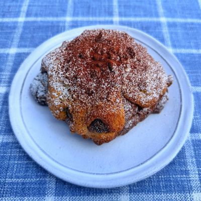 AM chocolate hazelnut croissant