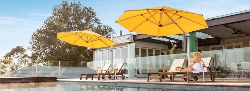 Riviera Cantilever Umbrella 3.5m