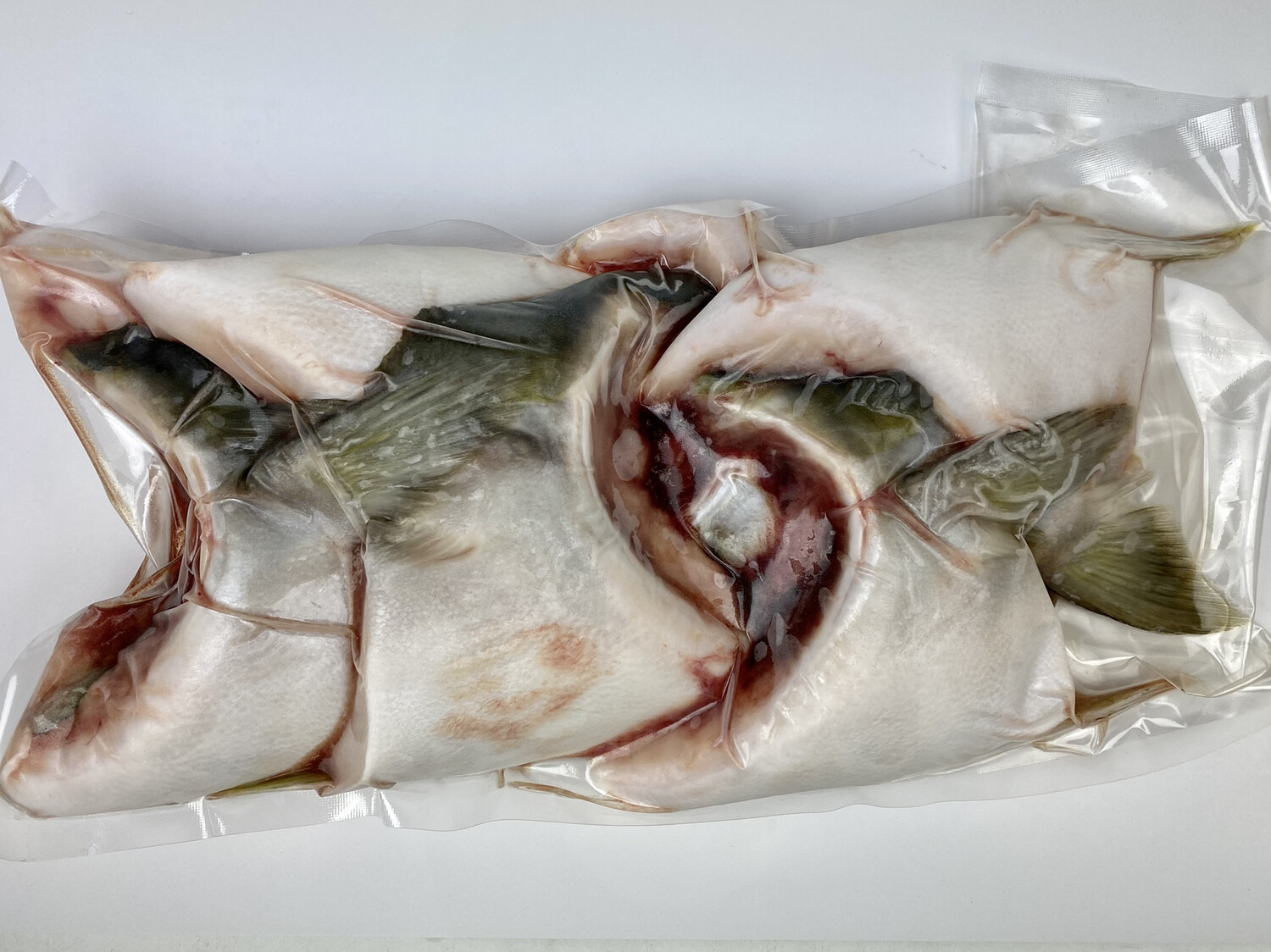 Hamachi Kama Yellowtail 鰤魚下巴一包2 7 3 0lb Hamachi Kama Yellowtail 鰤魚下巴一包2 7 3 0lb