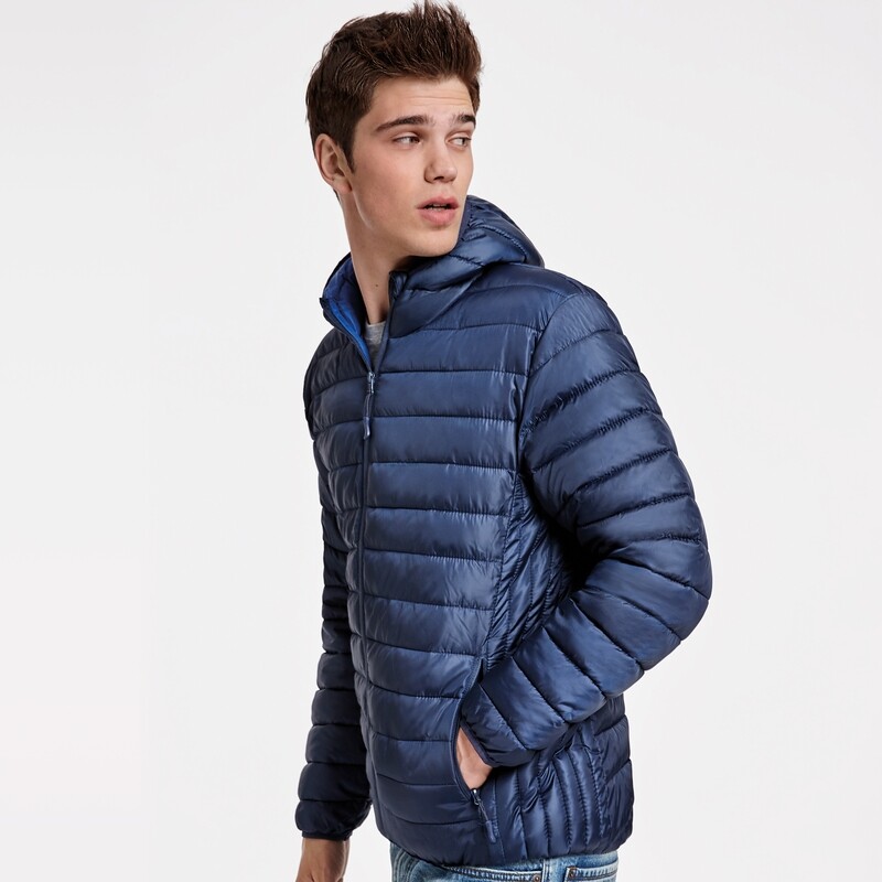 Chaqueta de hombre tacto pluma con capucha