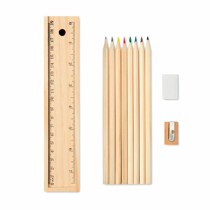 Caja de madera con material para colorear