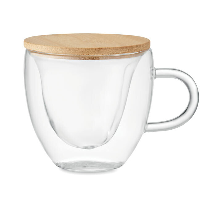 Taza de vidrio con forma de corazón