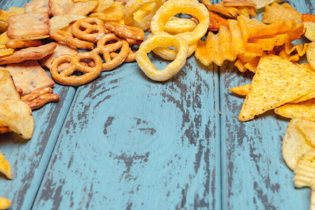 CRISPS, NUTS, SNACKS & APPETIZER NIBBLES