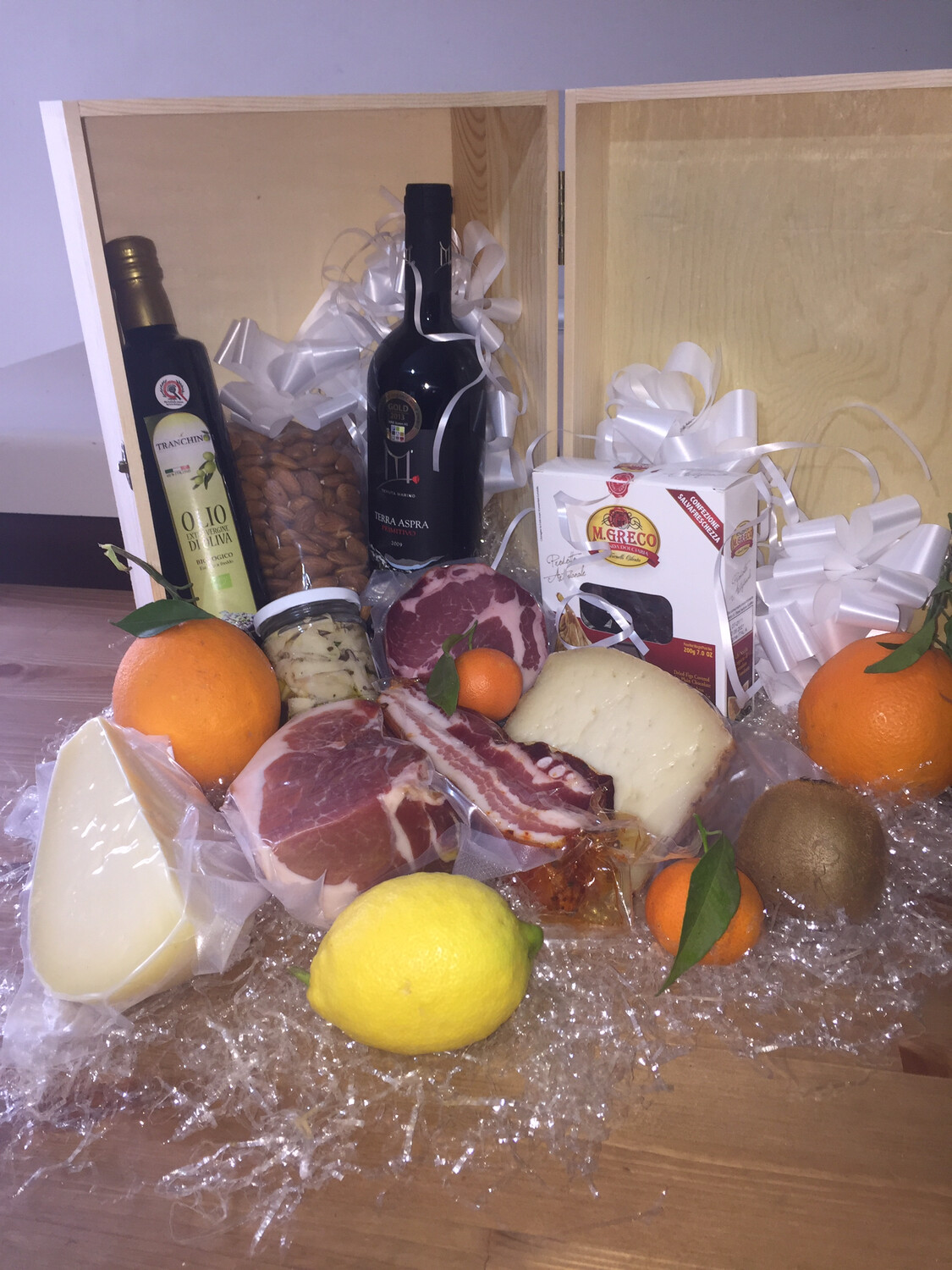 Un Regalo di Natale pieno di Cibi Genuini Un Regalo di Natale pieno di Cibi Genuini