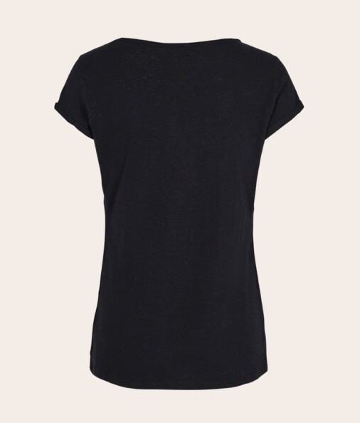 THE black shirt