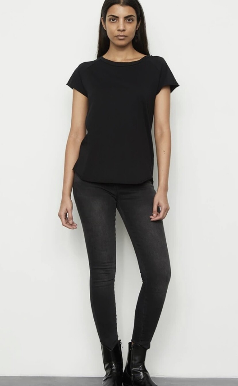 THE T-Shirt, black