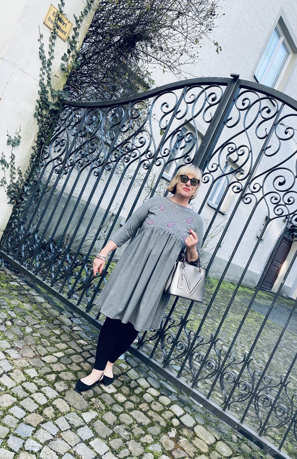 Kleid grau