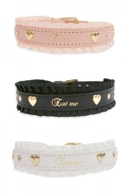 "eat me'' choker white