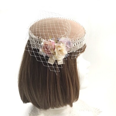 Bouquet ciel cocktail hat