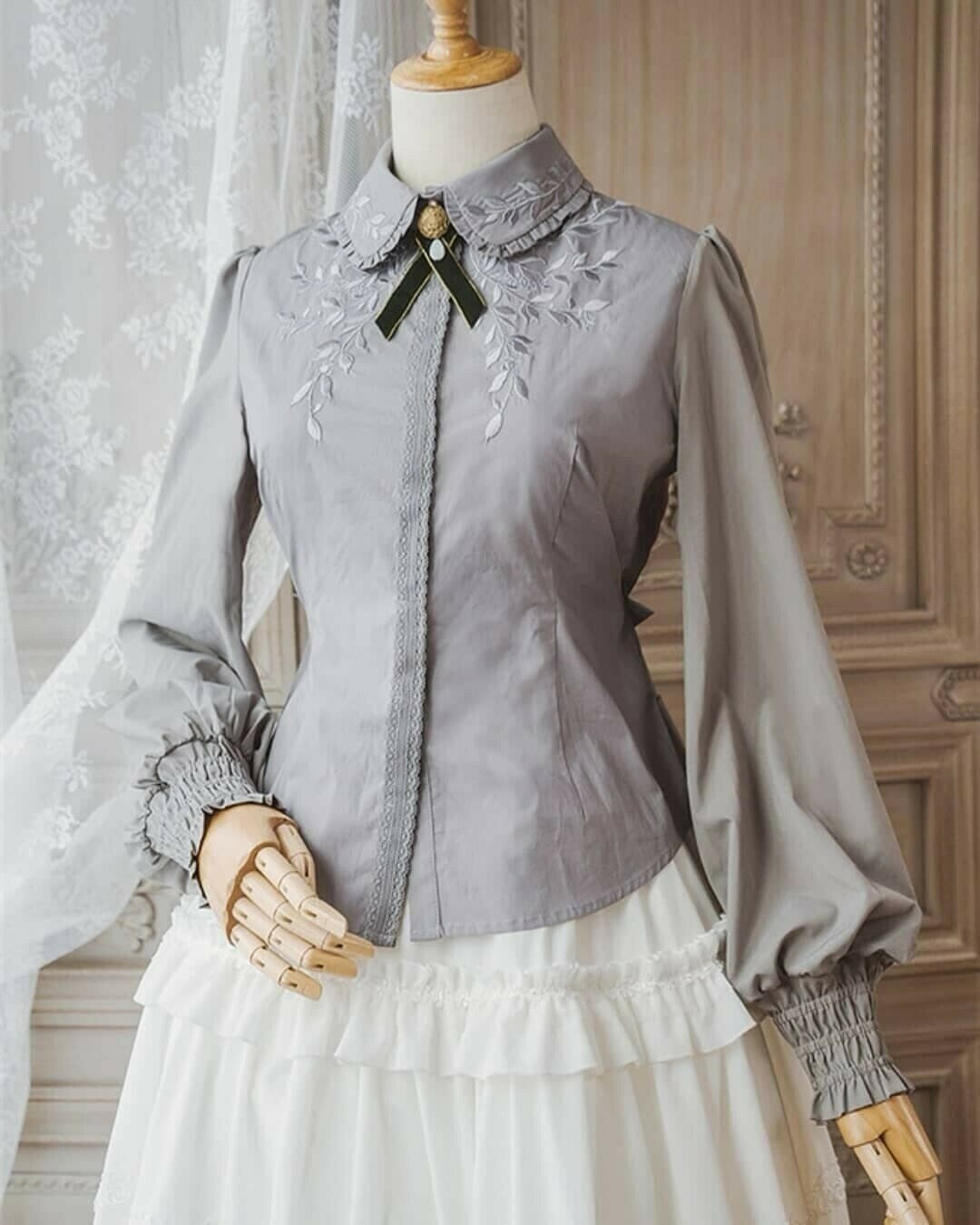 The ship sailling to Fairyland-Vines Embroidery Lolita blouse