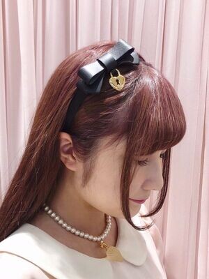 Heart key headbow black