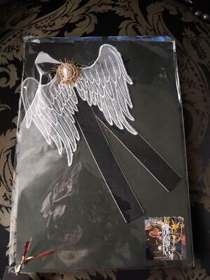 Angel ribbon tie